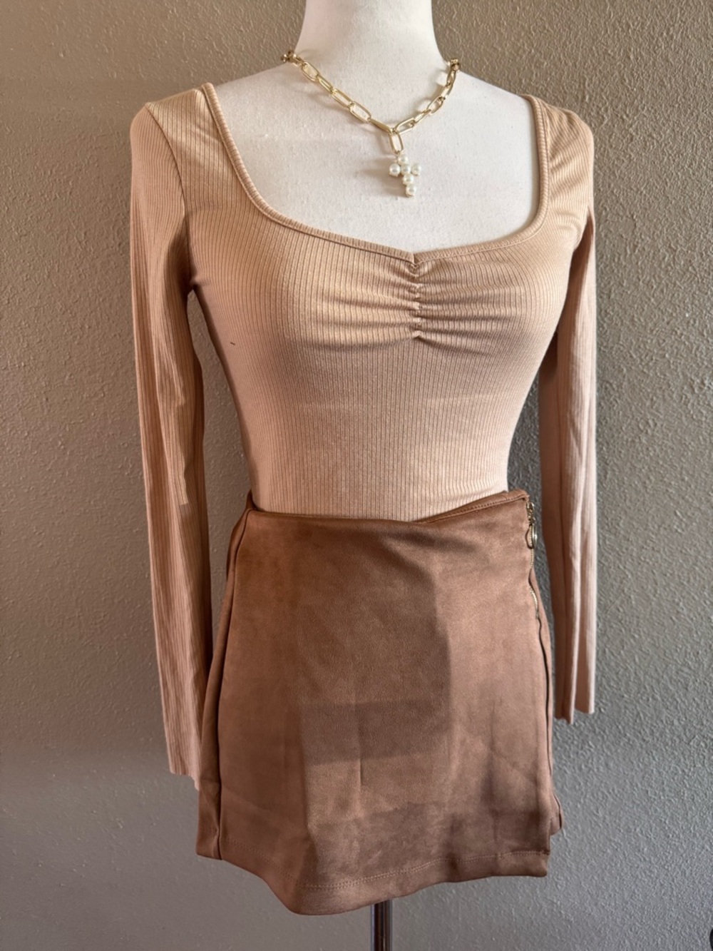 Heart & Hips Ribbed Square Neck Crop Top - Beige - Picture 8 of 10